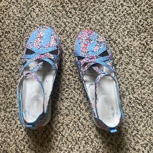 Therafit Danielle Casual Shoe in Blue Floral Print Size 8